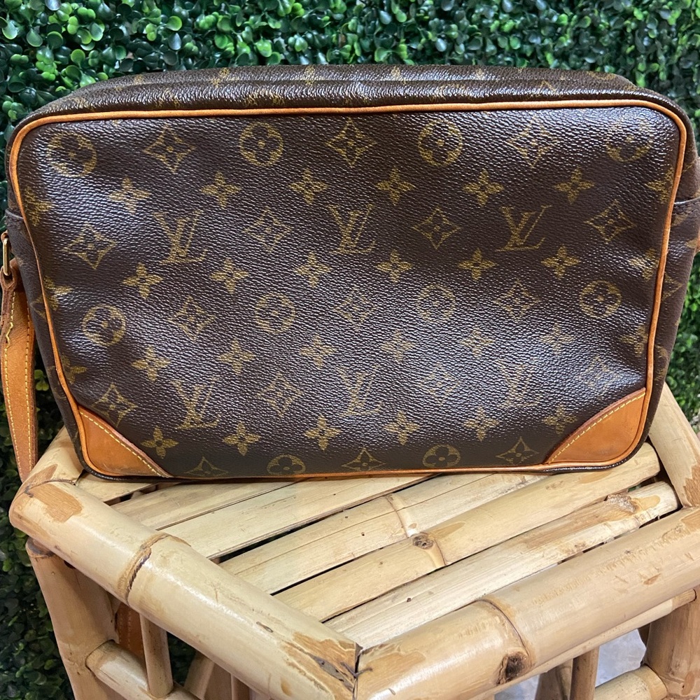 Authentic Louis Vuitton Trocadero Crossbody - Picture 2 of 11